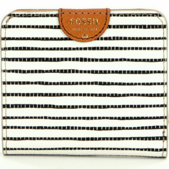 Fossil Handbags - RARE NWT Fossil Sydney Bifold Wallet