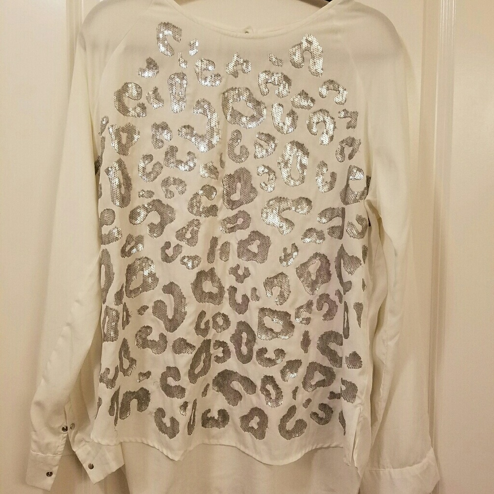 White blouse with Sequin detail