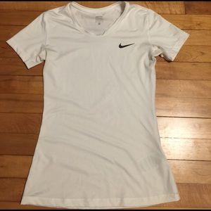 Women's Nike dri-fit v-neck size M
