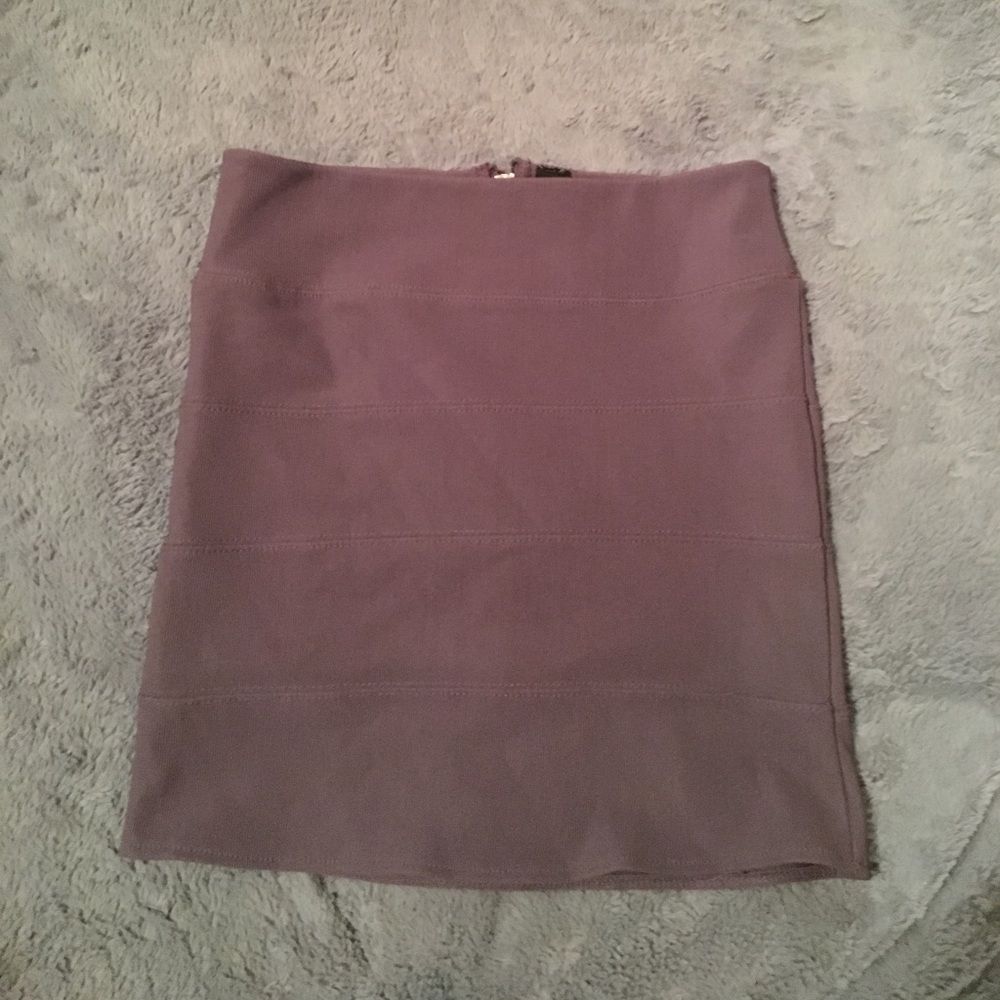 Grey pencil skirt