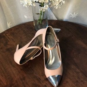 Tahari Sabina Patent 9 M Leather Mary Janes