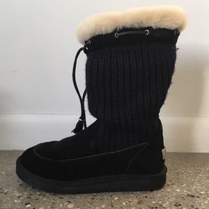 UGG Suburb Boots