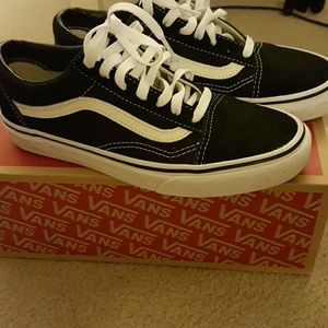 Vans old skool sneakers women size 7.5