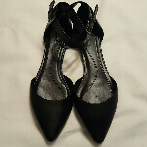 Tahari Woman Shoes - ??Awesome Tahari leather flats ??