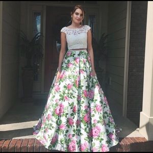 Sherri Hill prom dress