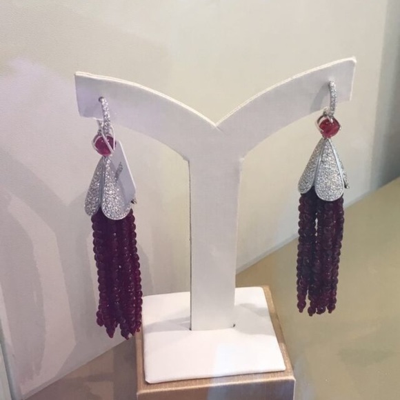 Red garnet, cubic zirconia and sterling silver ear - Picture 3 of 4