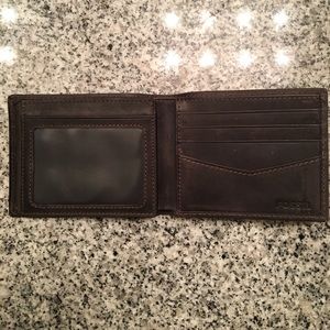 Fossil wallet