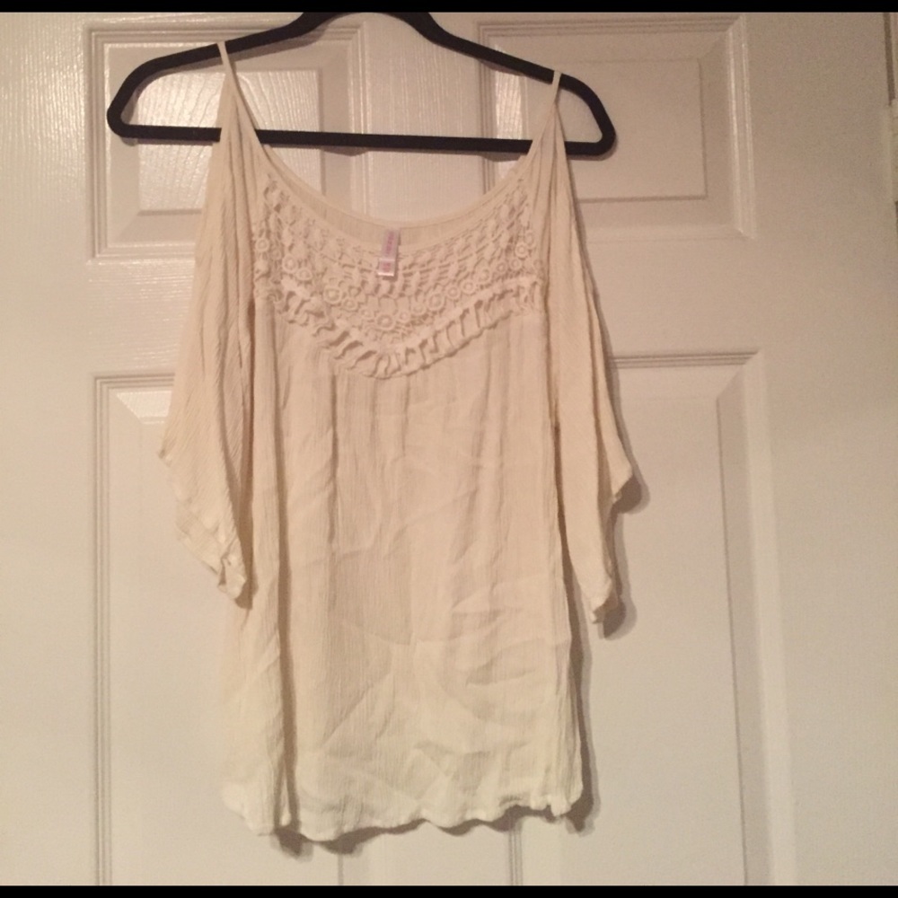 Cream, open shoulder boho top NWOT