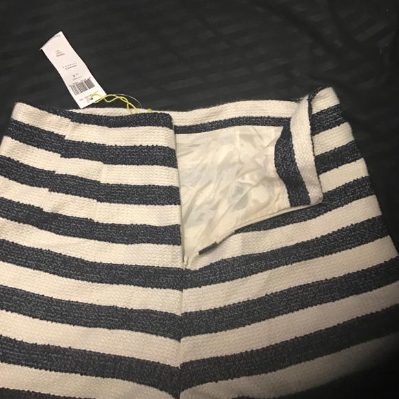 Women's BCBG High waisted shorts - Picture 5 of 7