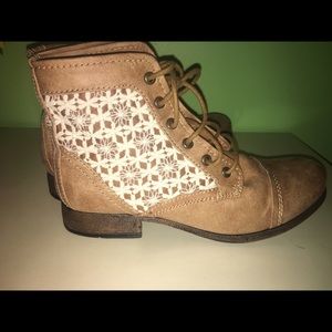 Cute Ankle boots