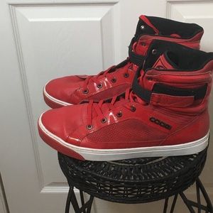 COOGI LEATHER SNEAKERS - EUC - size 12