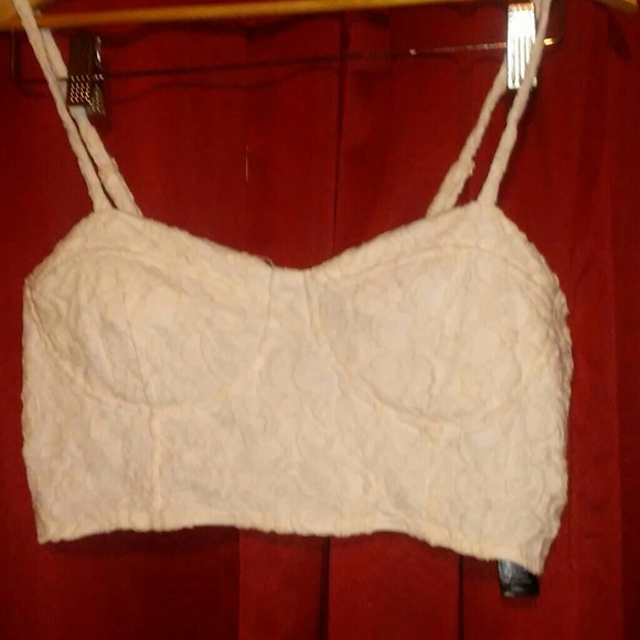 F21 Sexy Lace Spaghetti Strap Crop Top - Picture 2 of 4