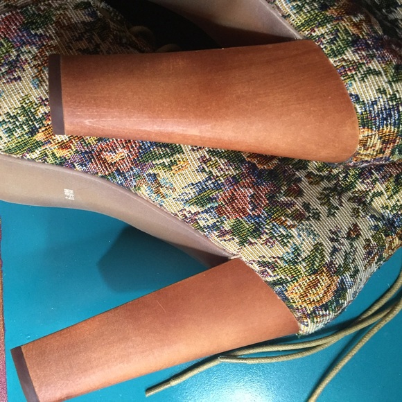 SOLD Jeffrey Campbell Lita gypsy Victorian boots - Picture 5 of 5