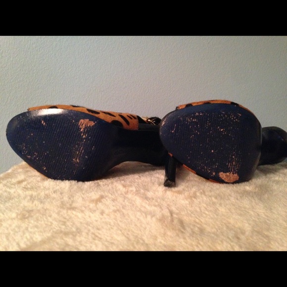 🎉HP🎉 Rebecca Minkoff animal hair leather shoes - Picture 3 of 3