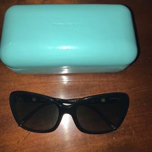 Tiffany & Co. sunglasses TF4069-B 8001/3C Black