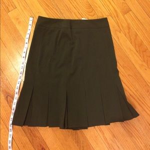 Bandolino Army Green Skirt