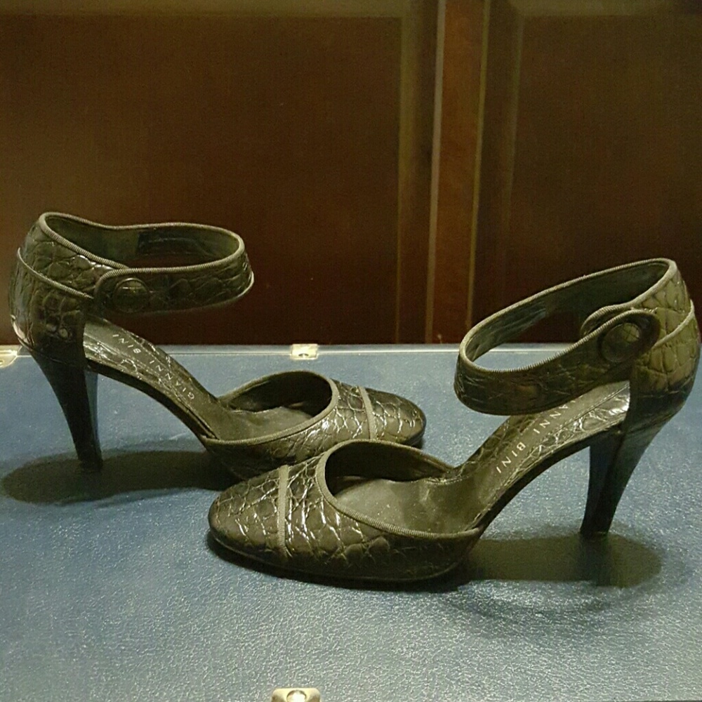 Gianni Bini black snake heels