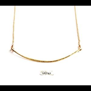14k Gold Curved Bar Necklace