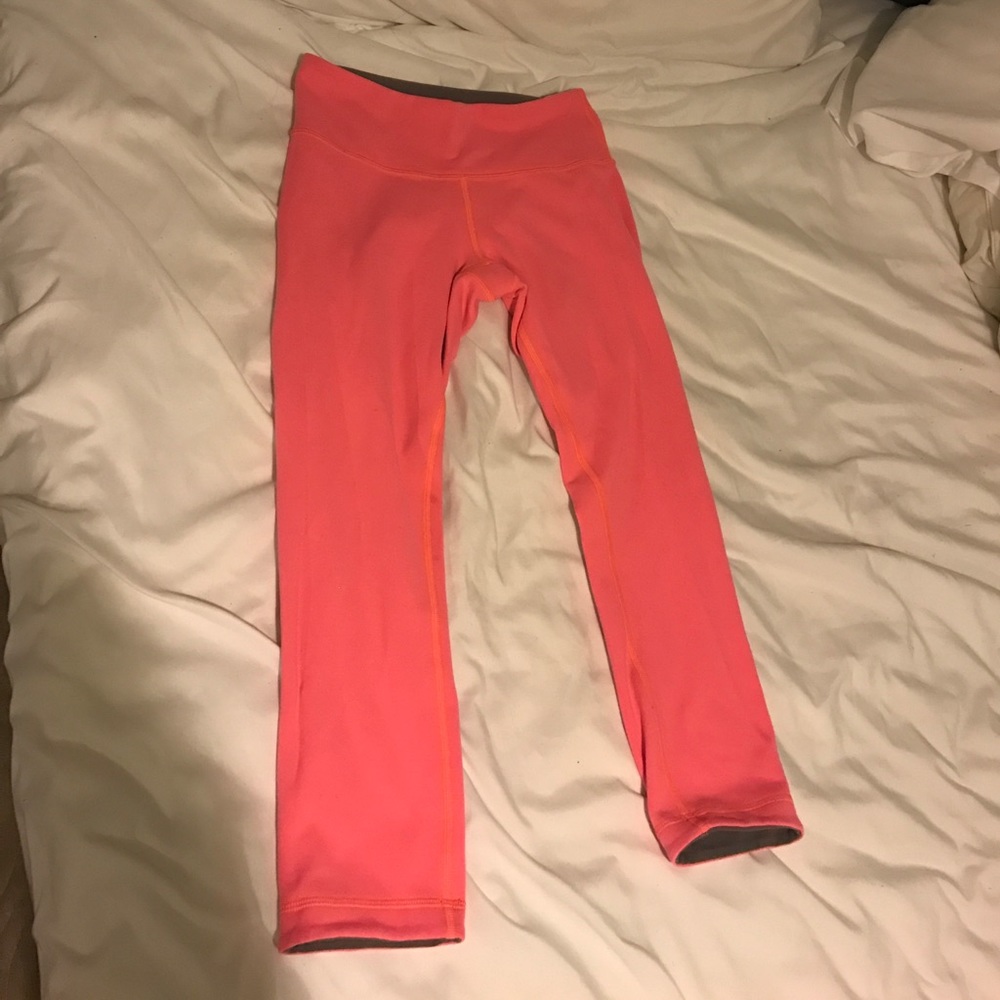 Grey and pink reversible lululemon leggings size 6