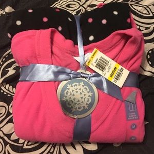 Brand new never worn on set