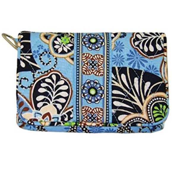 Vera Bradley Handbags - 🔴 SALE Vera Bradley Wallet and Coin Purse
