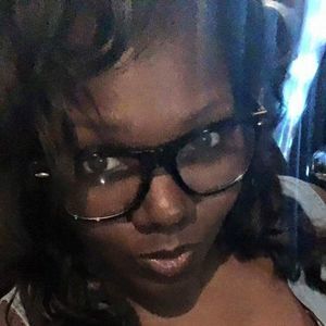 Meet your Posher, Mia