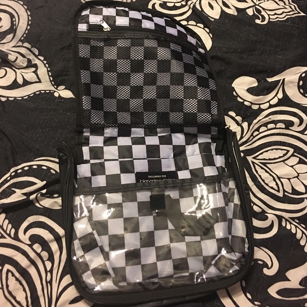 🦄Bloomingdales makeup case🦄