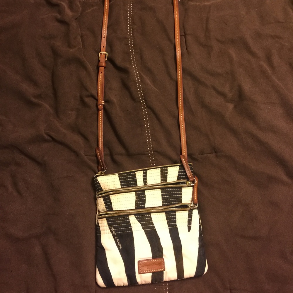 Dooney and Bourke nylon purse.
