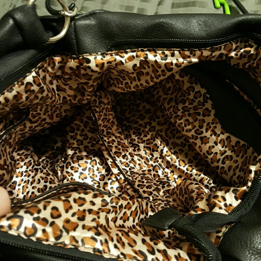 Large black purse - Picture 2 of 3