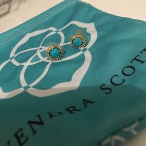 Carli stud Kendra scott earrings