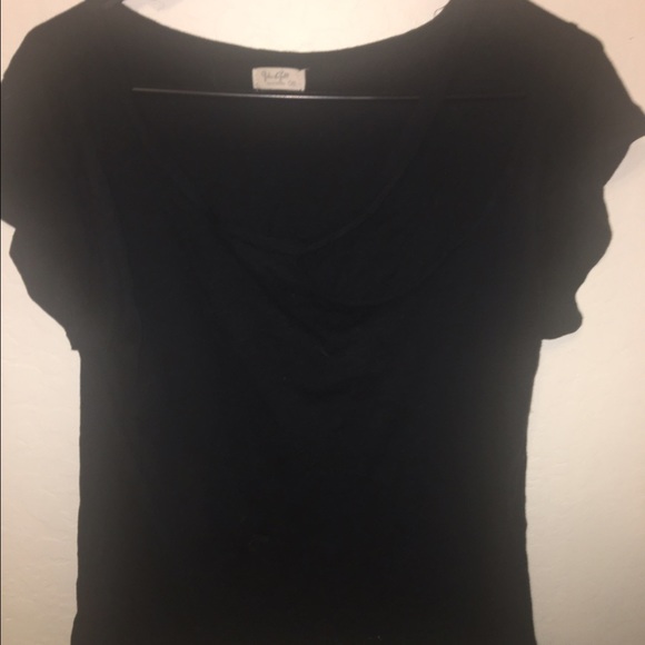 Brandy Melville tee - Picture 1 of 4