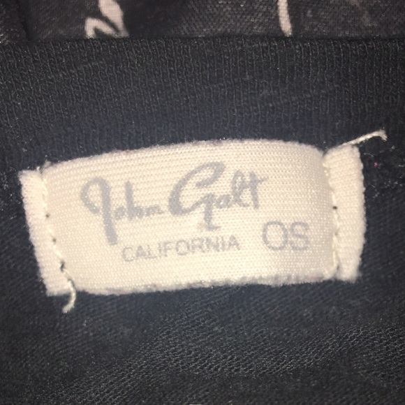 Brandy Melville tee - Picture 4 of 4