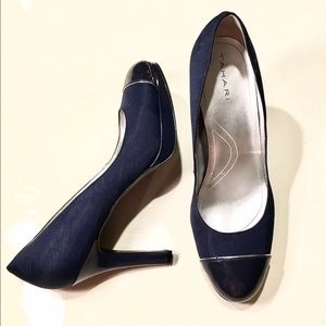 LAST CHANCE! Navy Round Toe Platform Heels