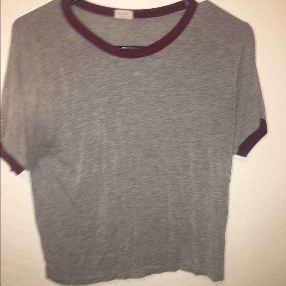 Brandy Melville tee - Picture 1 of 3