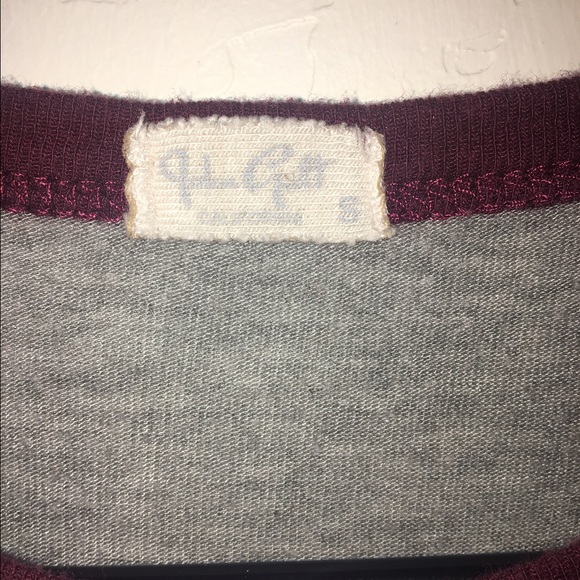 Brandy Melville tee - Picture 3 of 3