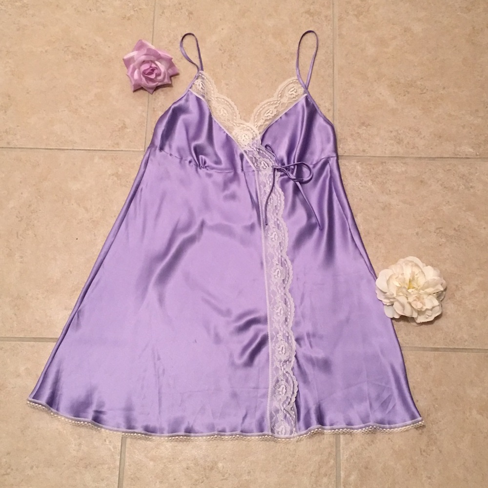 🆕 💟 LOVELY, LACE LILAC 💟