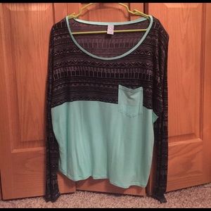 Never worn long sleeve. Size medium.