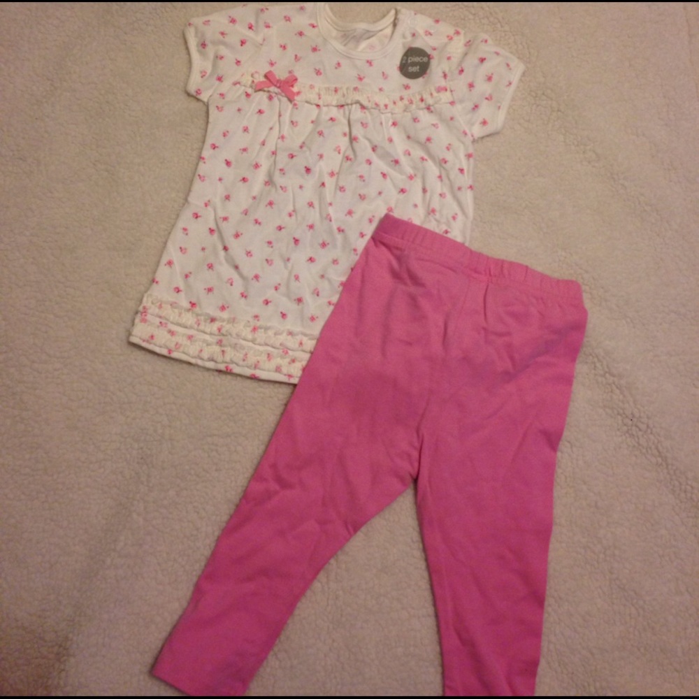 Girls 2 piece top and legging set.