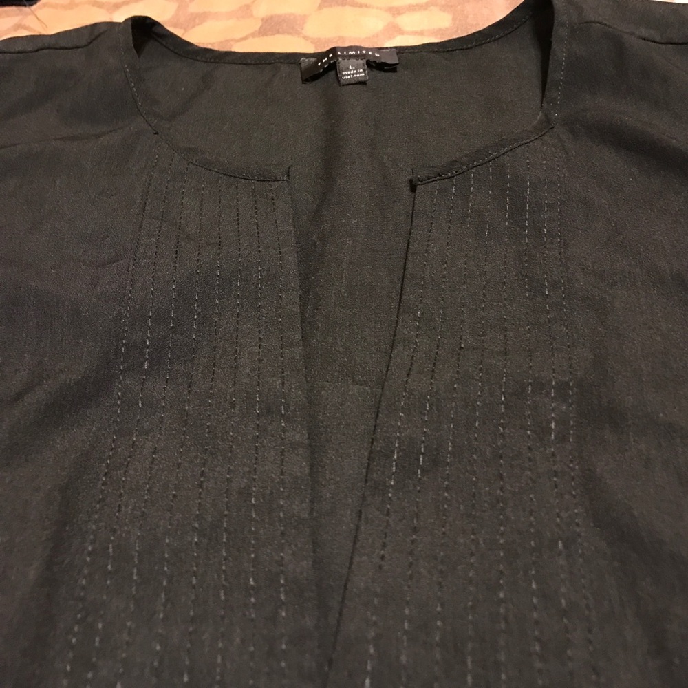 Large black top - Picture 2 of 2