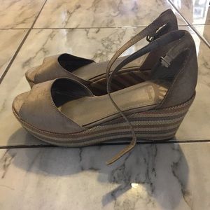 Fergilicious wedges