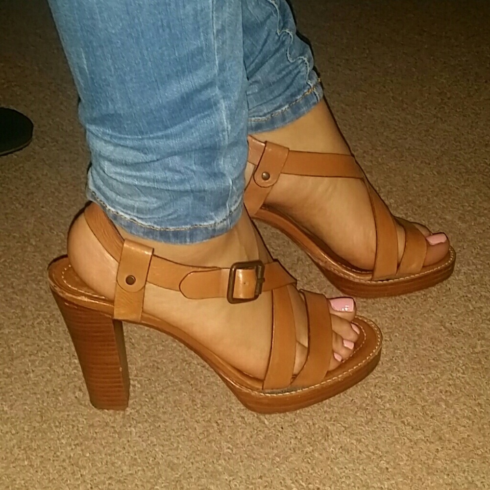 Banana Republic strappy heel sandals