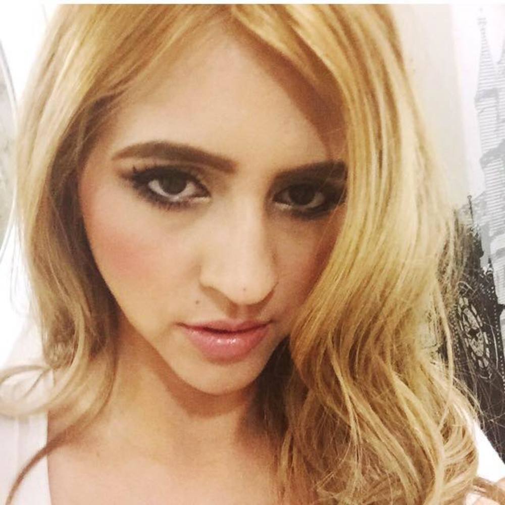 Meet your Posher, Cristina