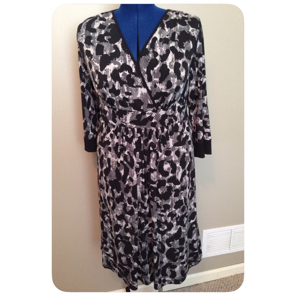 Lane Bryant Sz 14/16 Dress w/ Cross Over Neckline