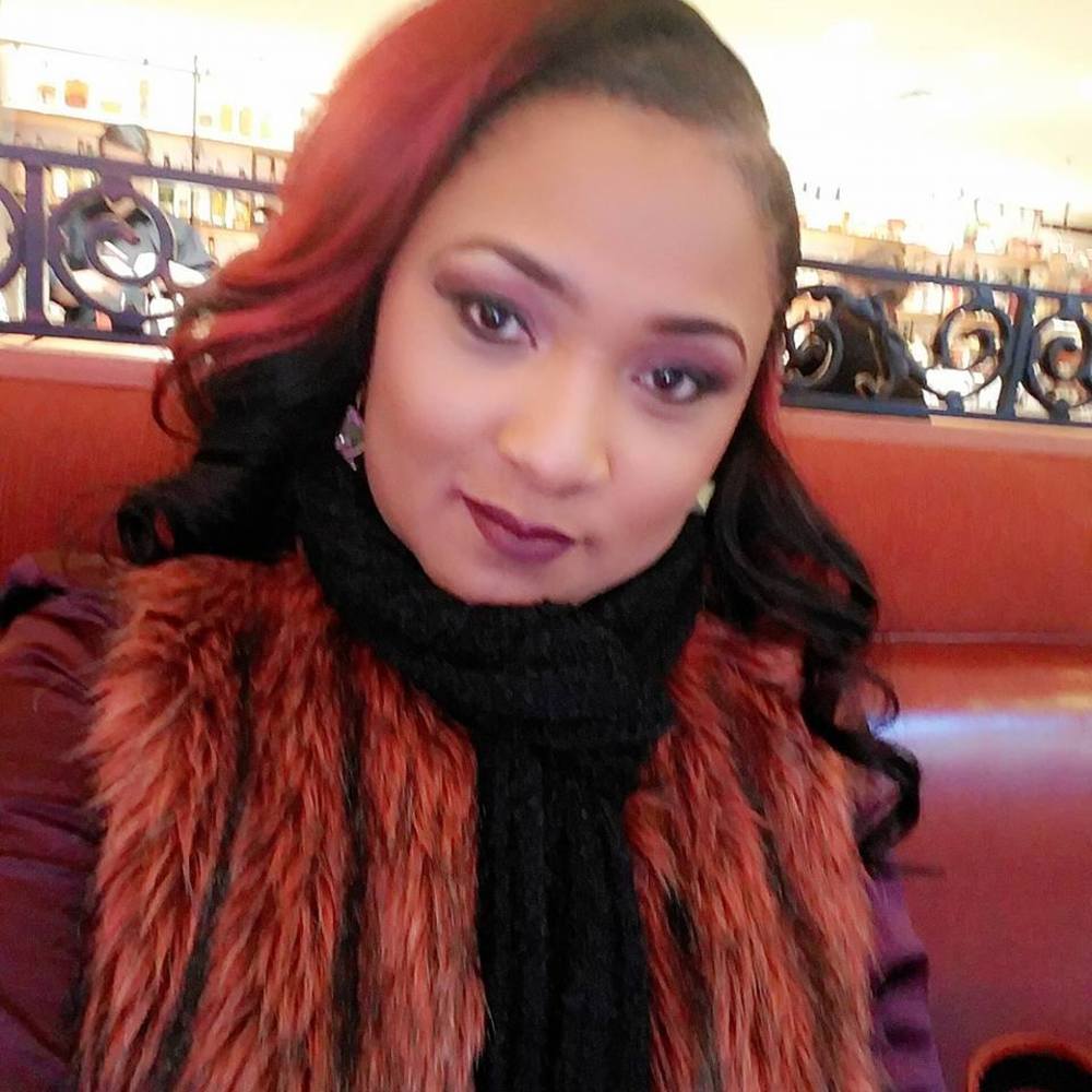 Meet your Posher, Roxanne