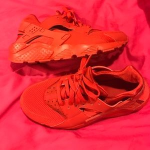 Red Nike huarache