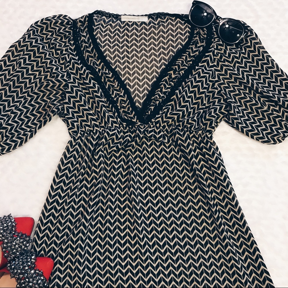 ❌SOLD❌ Charlotte Russe - Chevron Pattern Blouse