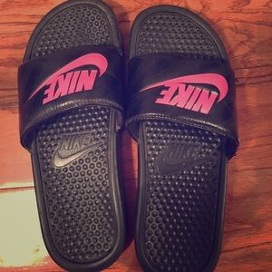 Nike women slides