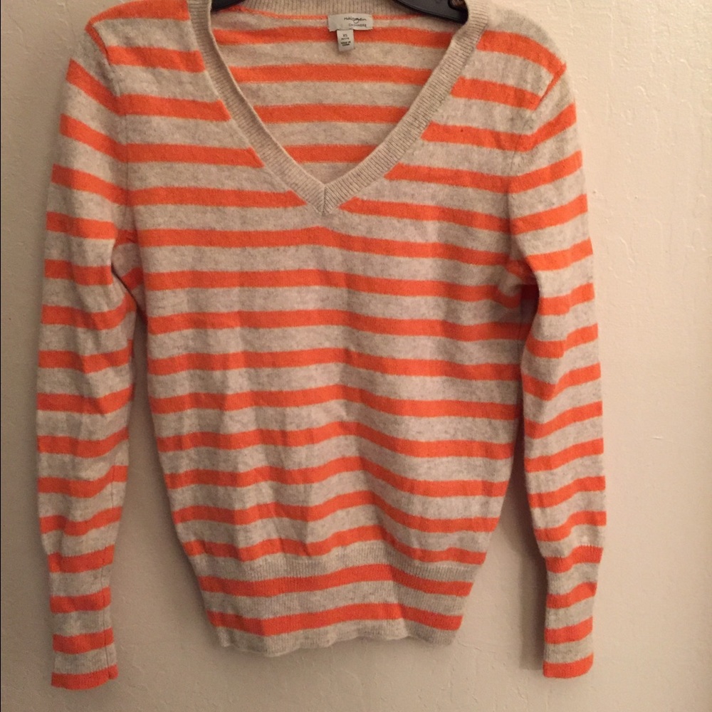 Halogen cashmere v-neck sweater
