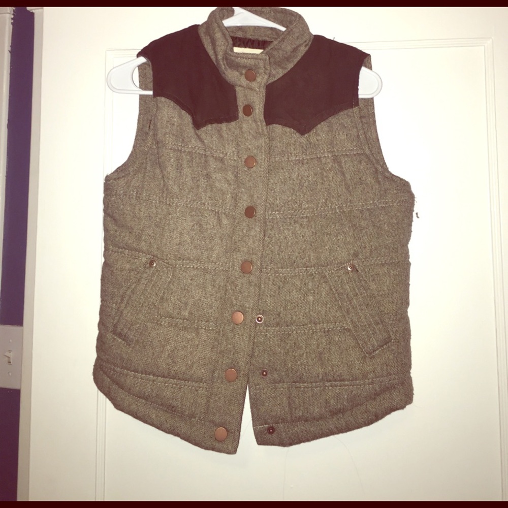 Tweed brown and suede vest