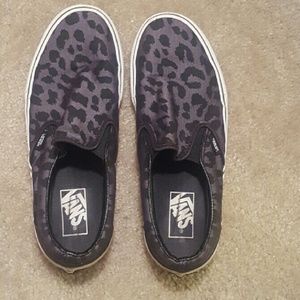 Leopard vans
